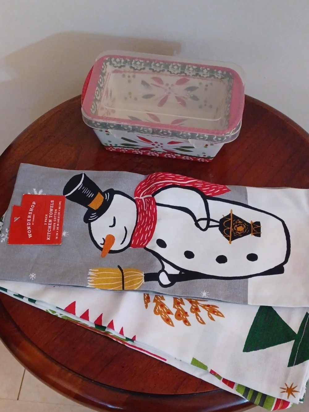Wondershop Holiday Kitchen Towel Set with A Temptations Container